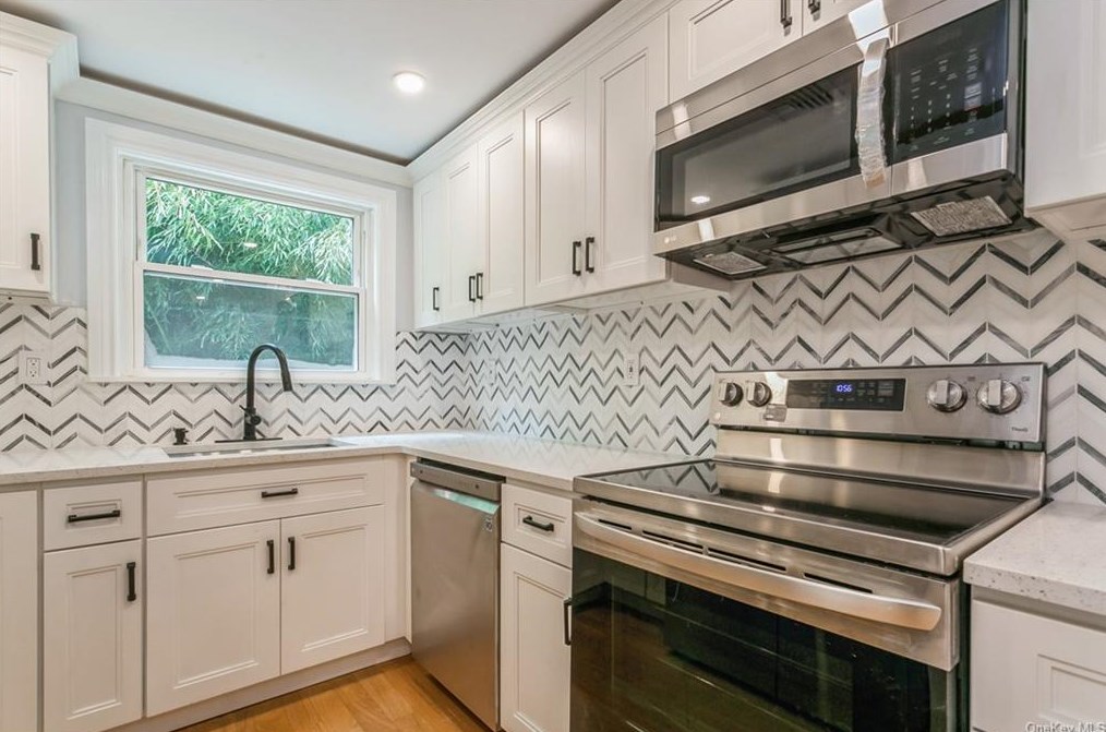 2710 Route 52, East Fishkill NY  12533-6937 exterior