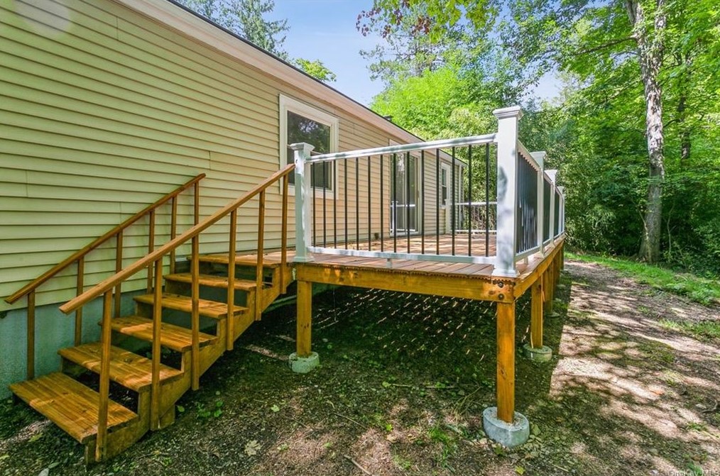 2710 Route 52, East Fishkill NY  12533-6937 exterior