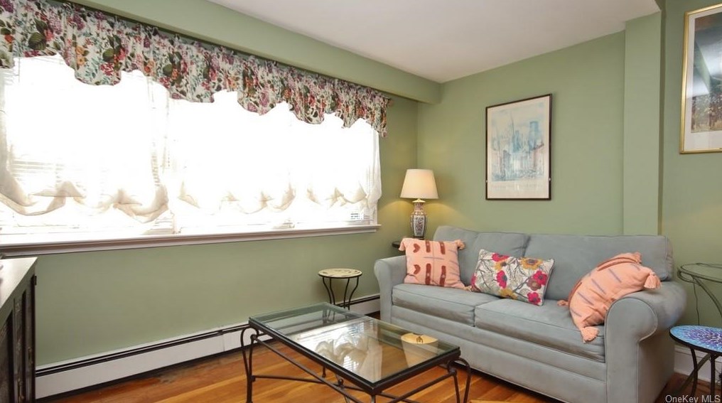 1616 Rose Ave, Mamaroneck NY  10543-3132 exterior