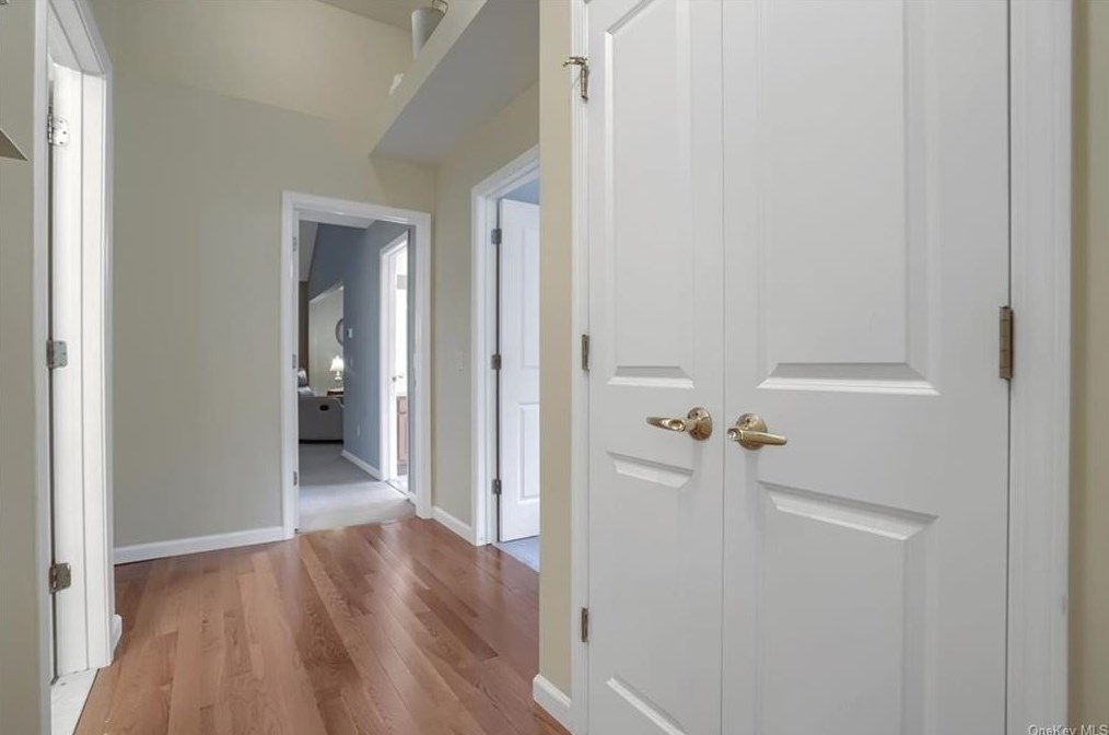 5 Apple Hill Ln, Peekskill NY  10566-4869 exterior