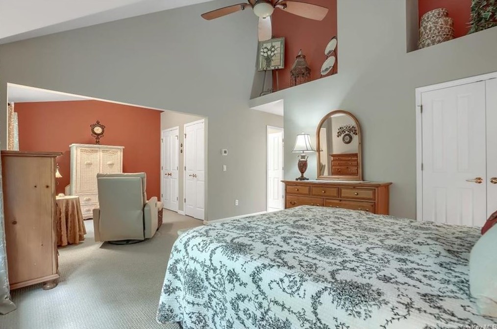 5 Apple Hill Ln, Peekskill NY  10566-4869 exterior