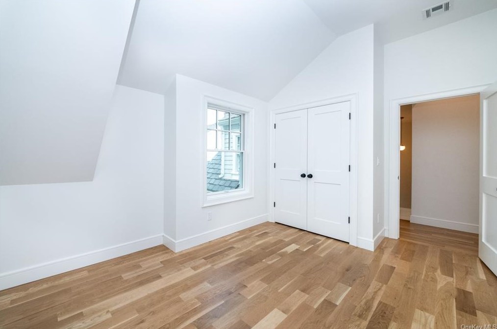 24 Kane Ave, Larchmont NY  10538-3545 exterior