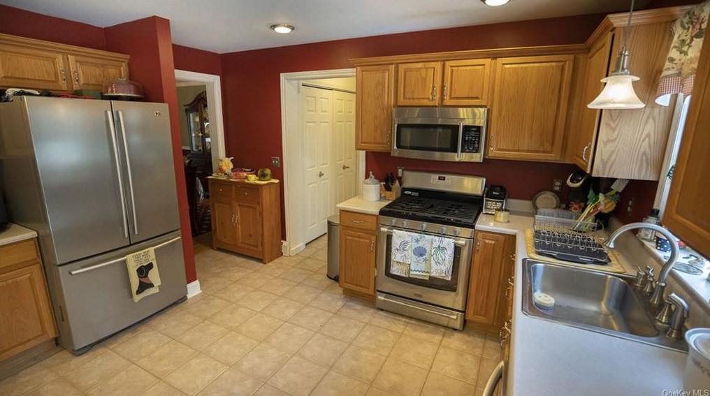 290 Spring St, Monroe NY 10950-3620 exterior