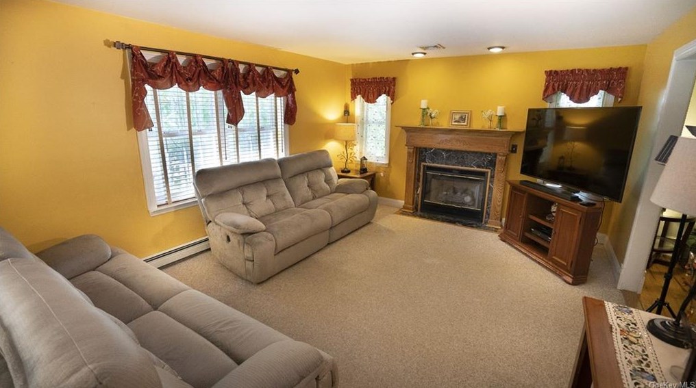 290 Spring St, Monroe NY 10950-3620 exterior