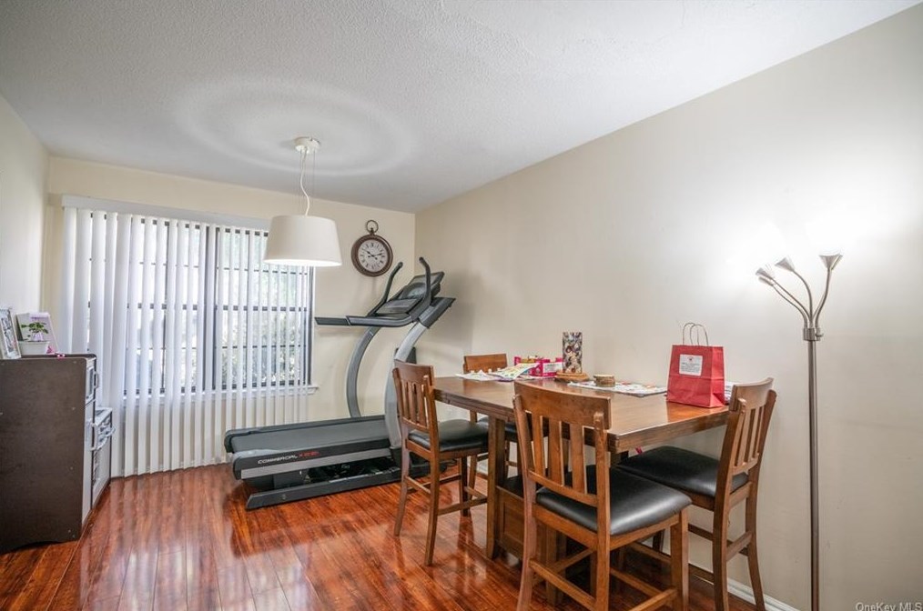 3 Redtwig Ct, Peekskill NY 10566-4126 exterior