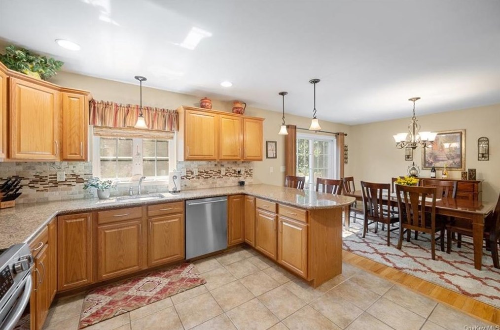 74 Crossman Ave, Monroe NY 10950-1201 exterior