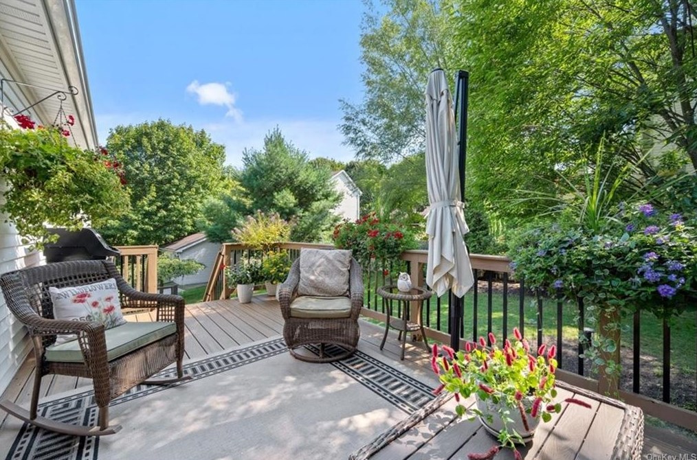 74 Crossman Ave, Monroe NY 10950-1201 exterior