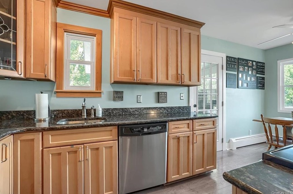 43 Maple Ln, Monroe NY  10950-1024 exterior