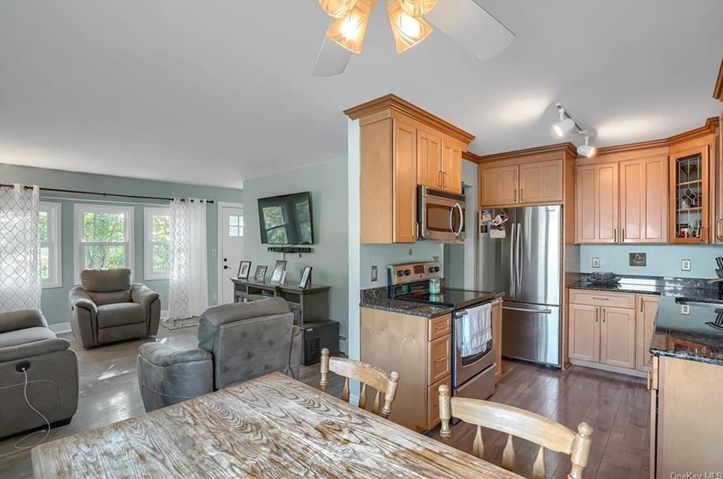 43 Maple Ln, Monroe NY  10950-1024 exterior