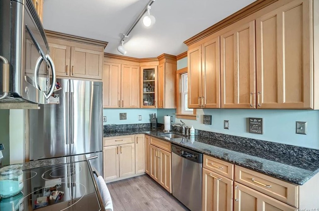 43 Maple Ln, Monroe NY  10950-1024 exterior