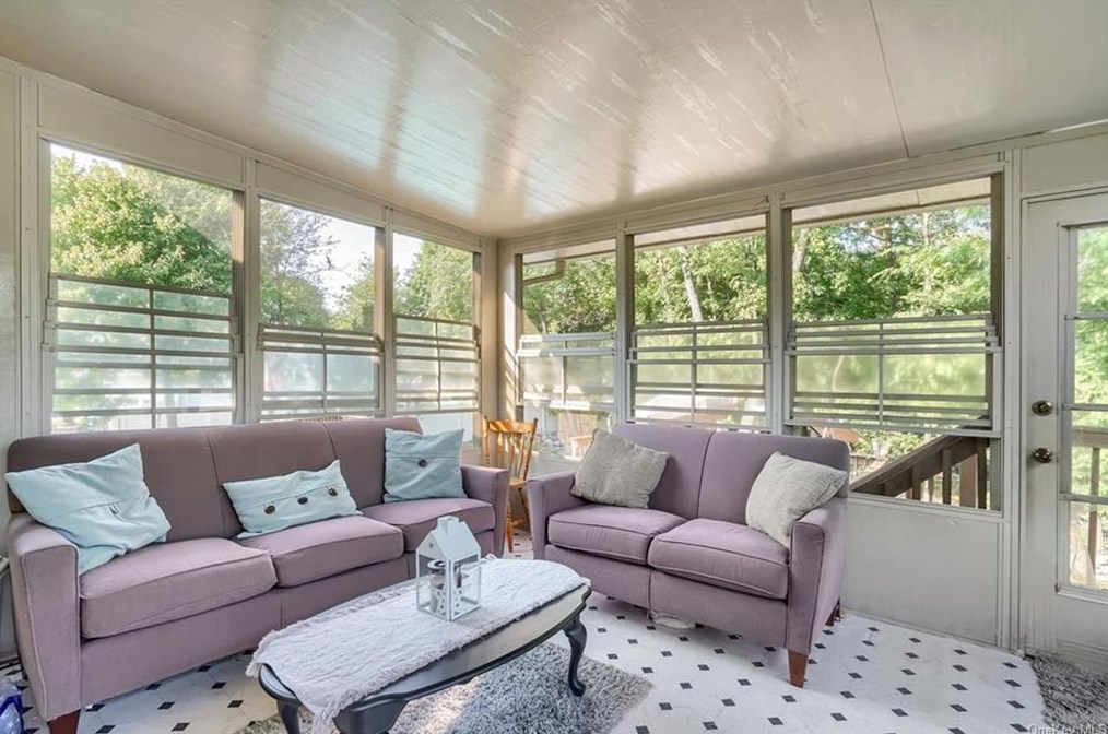 43 Maple Ln, Monroe NY  10950-1024 exterior