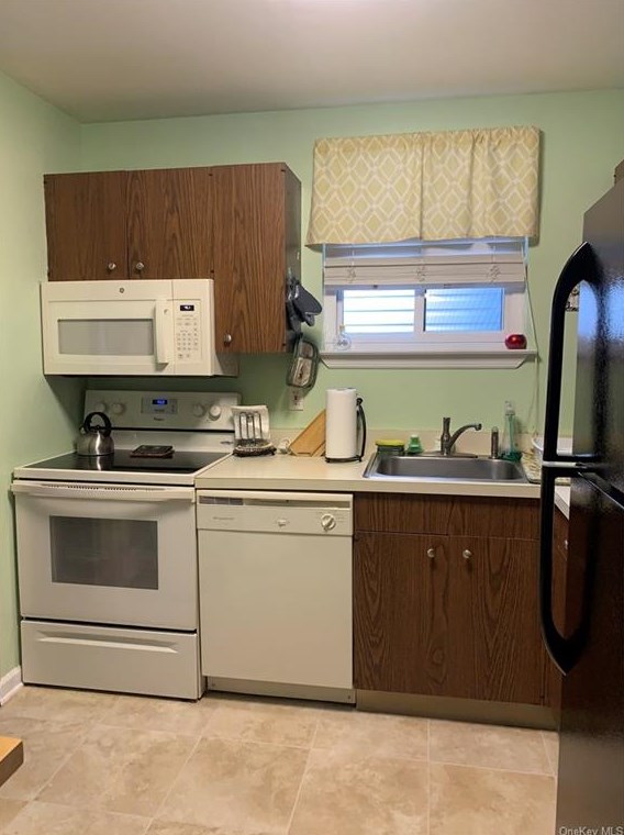 510 Drew Ln, Kent Lakes NY 10512-3750 exterior