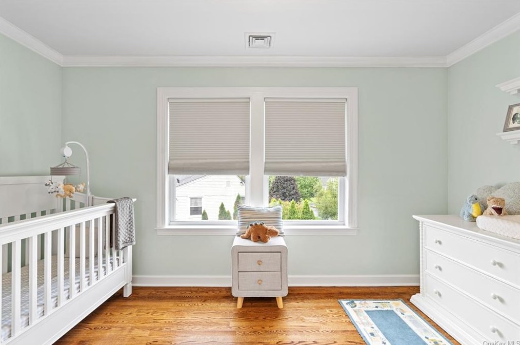 29 Howard Ave, Yonkers NY 10709-2714 exterior