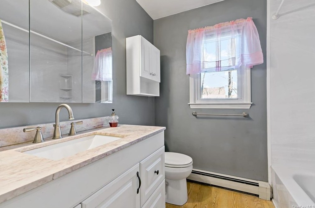 10 Terra Nova Dr, East Fishkill NY  12533-5101 exterior