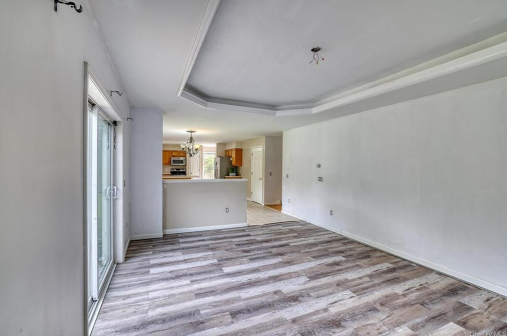 19 Jansen Ct, Walden NY  12586-3050 exterior