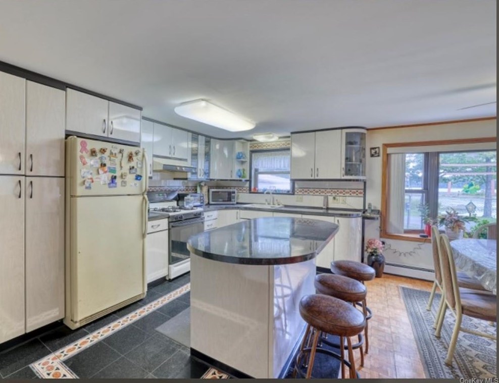 23 Mink Trl, Glen Spey NY  12737-5934 exterior