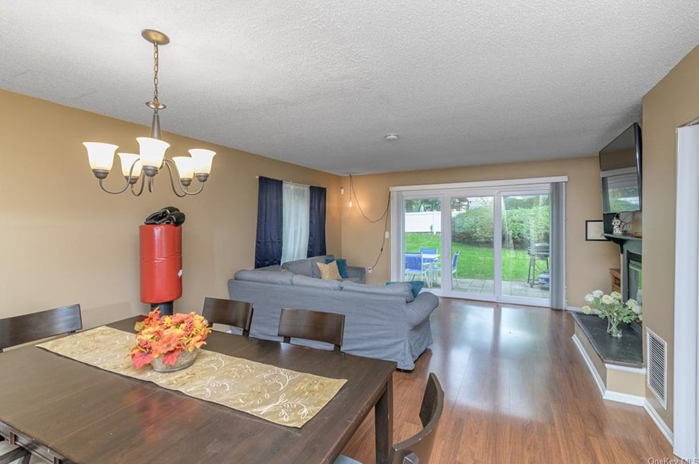 49 Winchester Ave, Peekskill NY 10566-6804 exterior