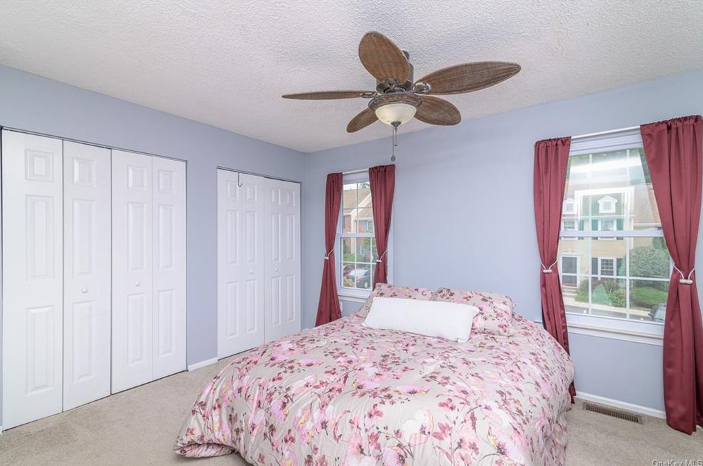 49 Winchester Ave, Peekskill NY 10566-6804 exterior