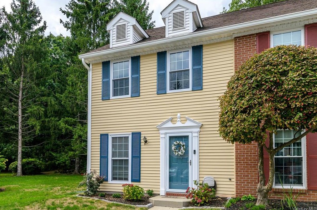 49 Winchester Ave, Peekskill NY 10566-6804 exterior