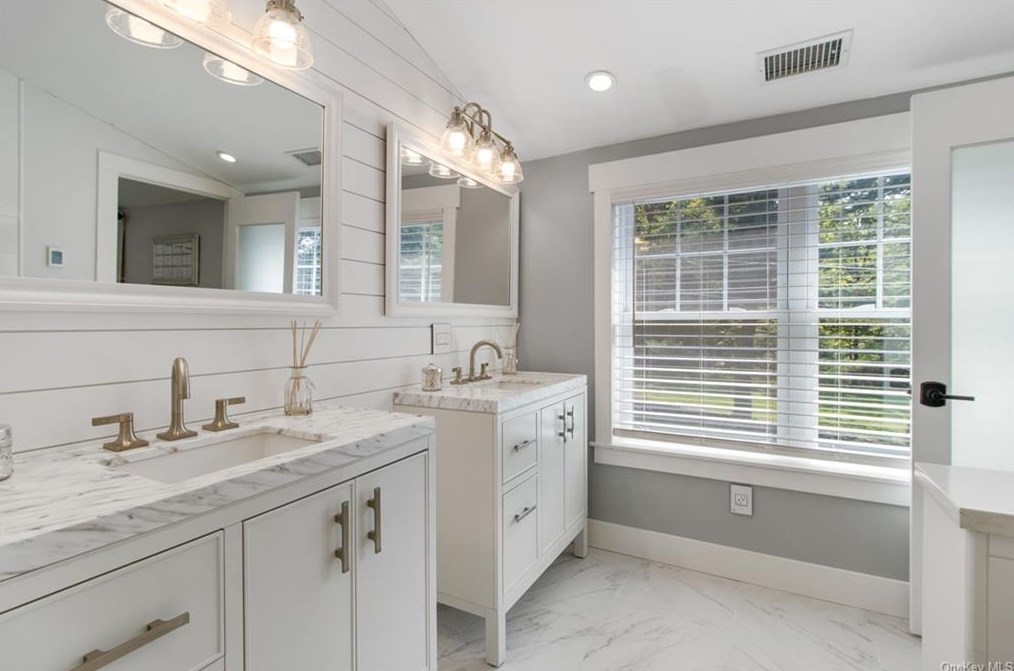 1300 Hudson Ave, Peekskill NY 10566-3302 exterior