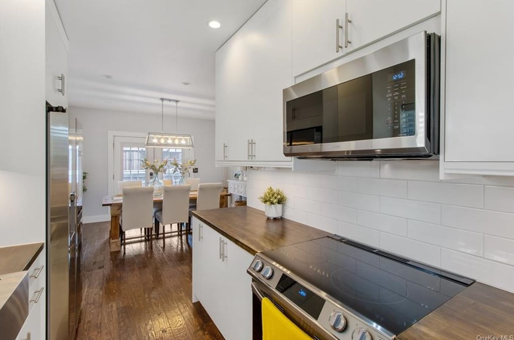 1300 Hudson Ave, Peekskill NY 10566-3302 exterior