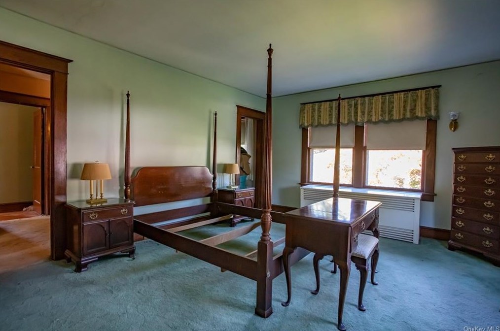 1435 Elm St, Peekskill NY 10566-3304 exterior