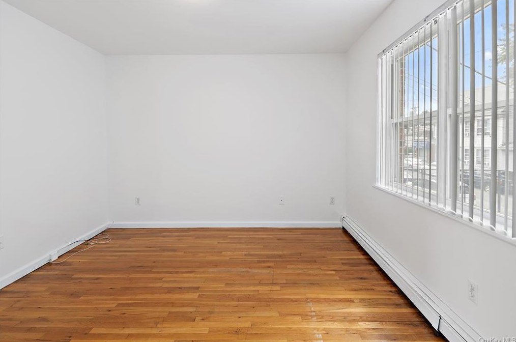 10 Colin St, Yonkers NY 10701-5511 exterior