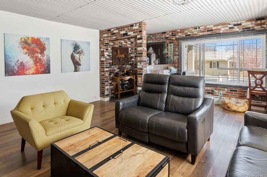 1 Vine St, Beacon NY  12508-3214 exterior