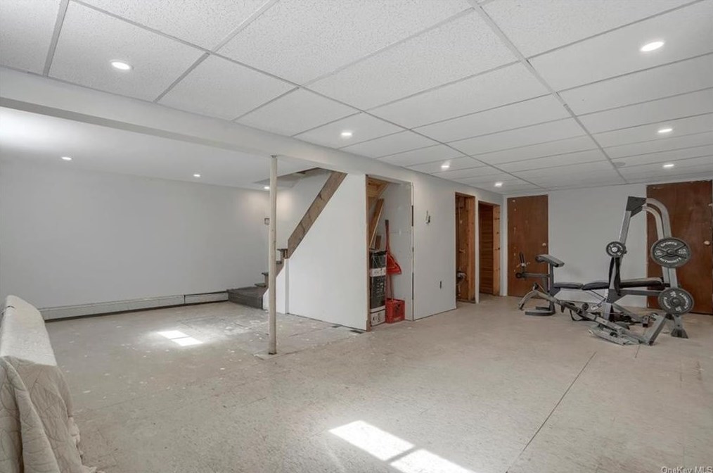 13 Maple Ln, Monroe NY 10950-1024 exterior