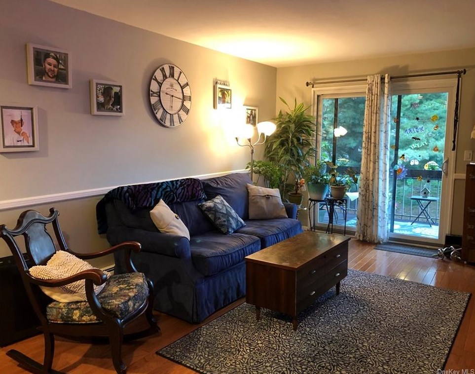 380 Country Club Ln, Mount Ivy NY  10970-2529 exterior