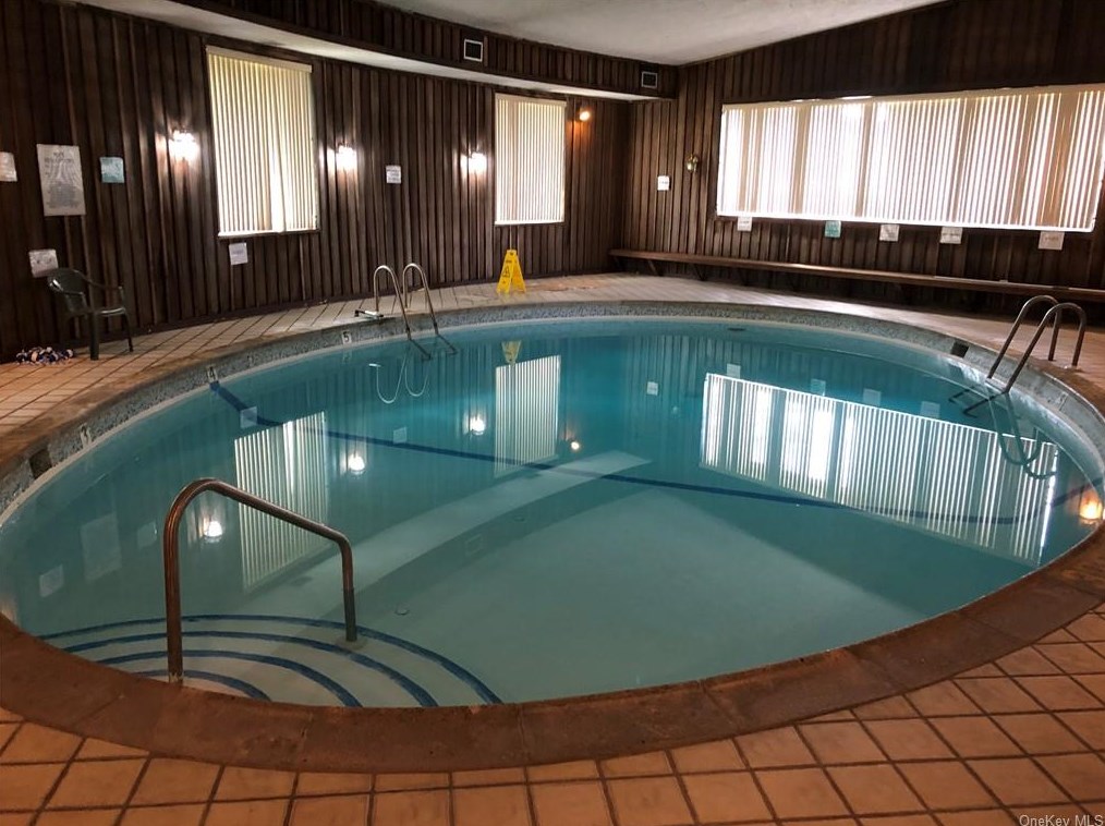 380 Country Club Ln, Mount Ivy NY  10970-2545 exterior