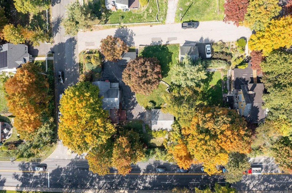 1800 Seabury Pl, Peekskill NY  10566-3139 exterior