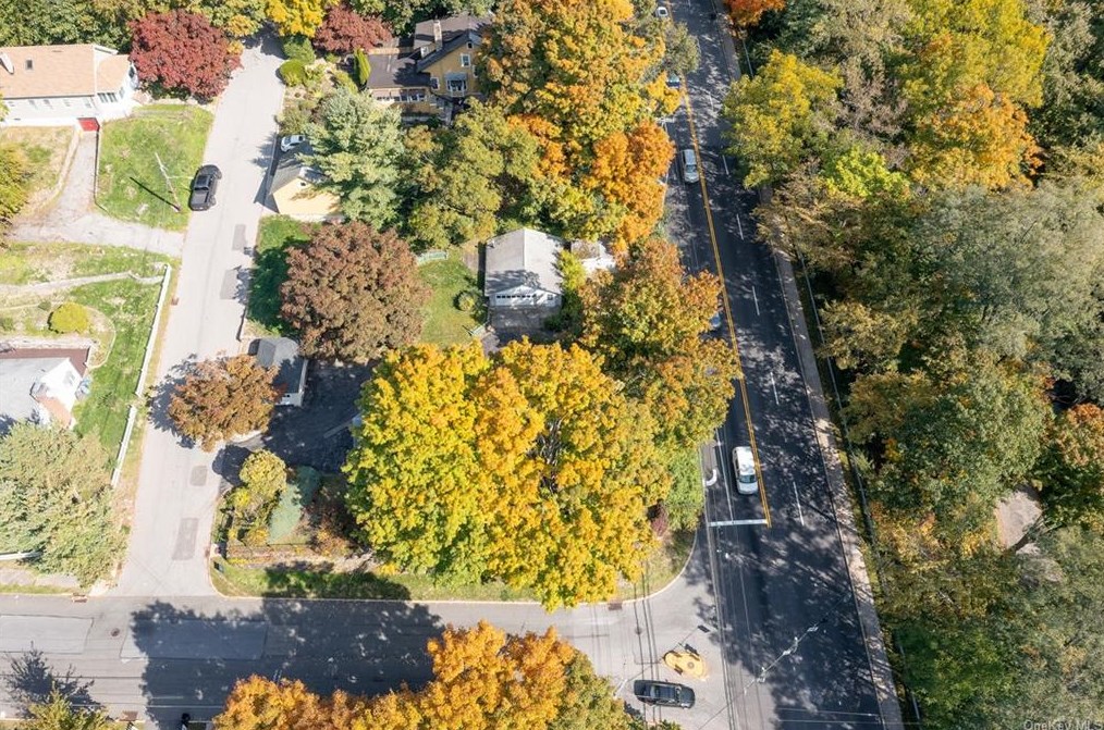 1800 Seabury Pl, Peekskill NY  exterior