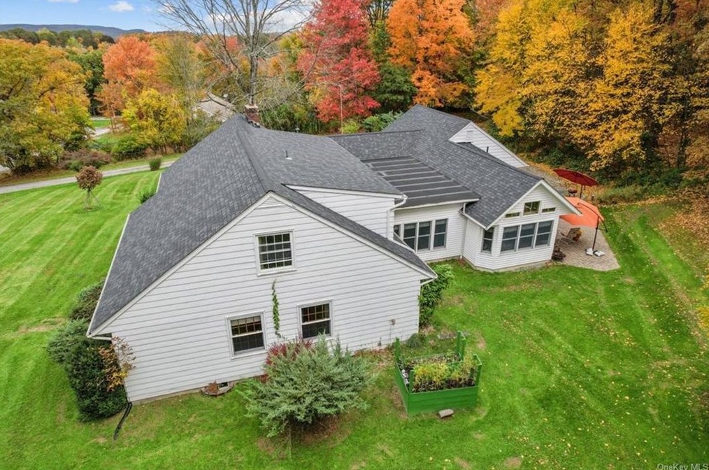 108 Circle Dr, Monroe NY  10950-3643 exterior