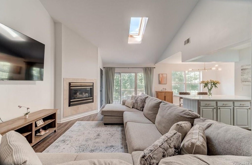 1174 Washington Grn, Newburgh NY  12553-6921 exterior