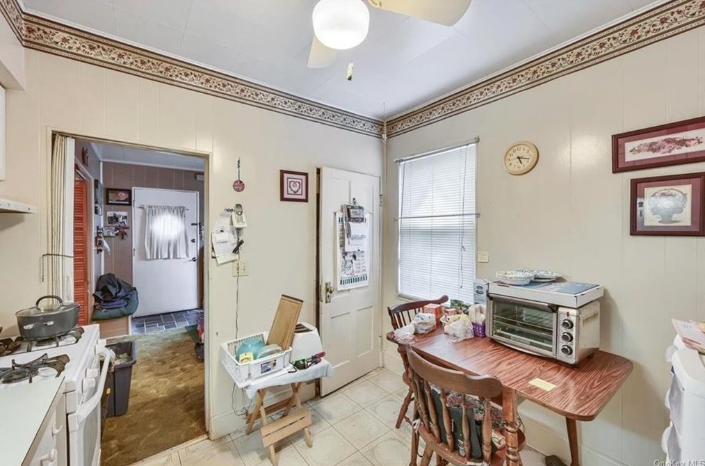 82 Prospect St, Newburgh NY 12550-4716 exterior