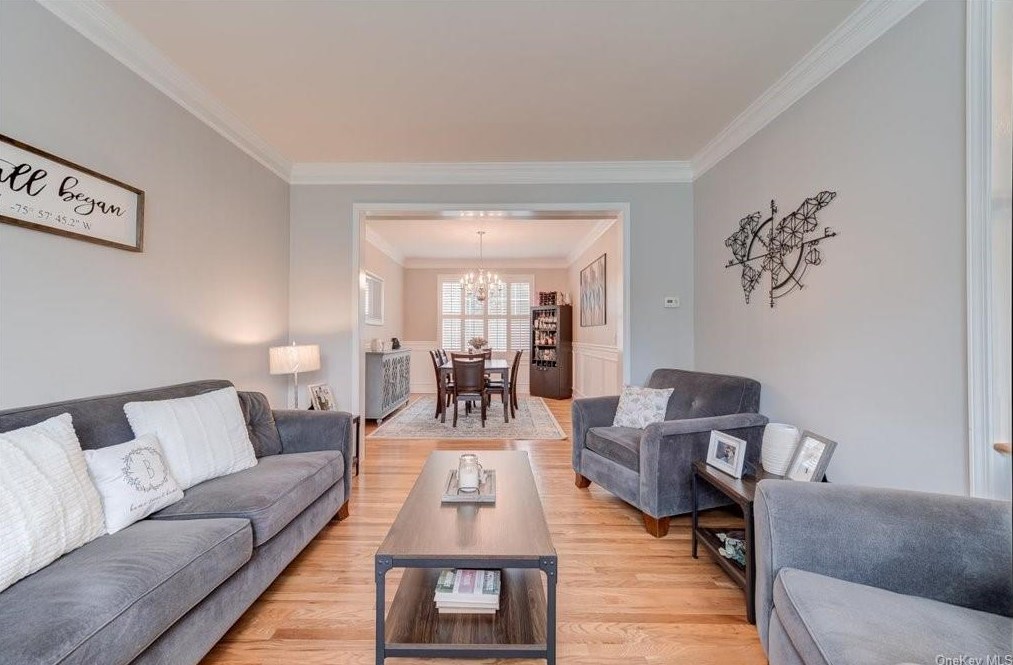 6 Allyson Ct, Goshen NY  10924-5513 exterior