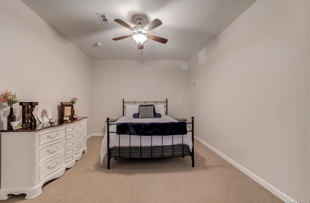 6 Allyson Ct, Goshen NY  10924-5513 exterior