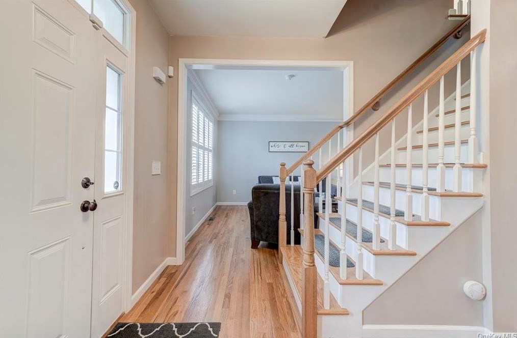 6 Allyson Ct, Goshen NY  10924-5513 exterior