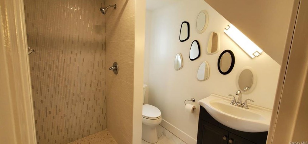 126 Overlook Rd, Poughkeepsie NY  12603-6200 exterior