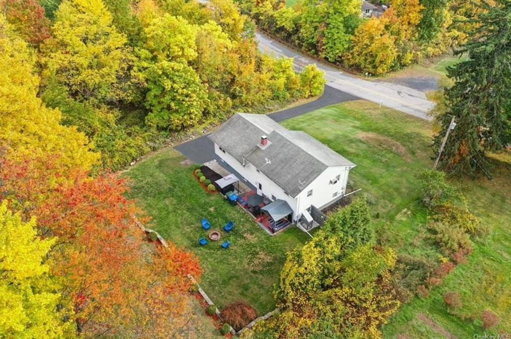 290 Candlestick Hill Rd, Newburgh NY  12550-1001 exterior