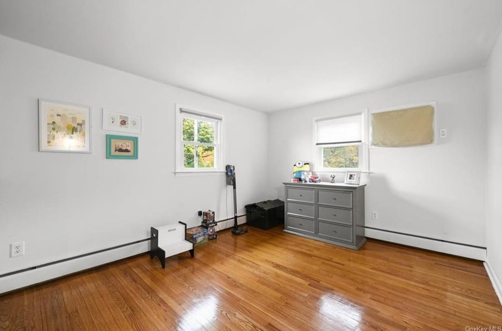 290 Candlestick Hill Rd, Newburgh NY  12550-1001 exterior