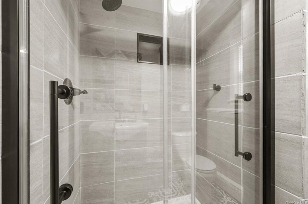 290 Candlestick Hill Rd, Newburgh NY  12550-1001 exterior