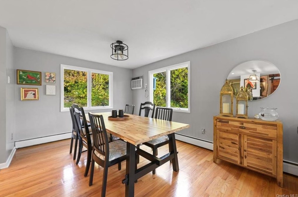 290 Candlestick Hill Rd, Newburgh NY  12550-1001 exterior