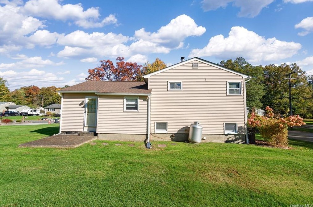 21 Alfred Pl, Walden NY  12586-1334 exterior