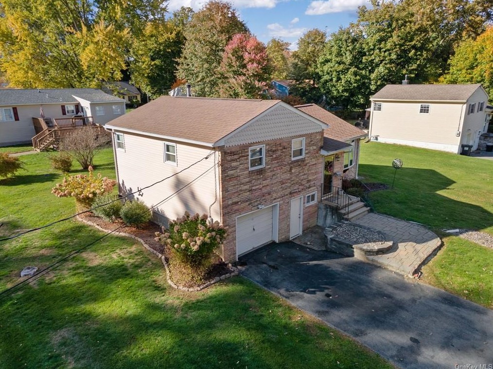 21 Alfred Pl, Walden NY  12586-1334 exterior