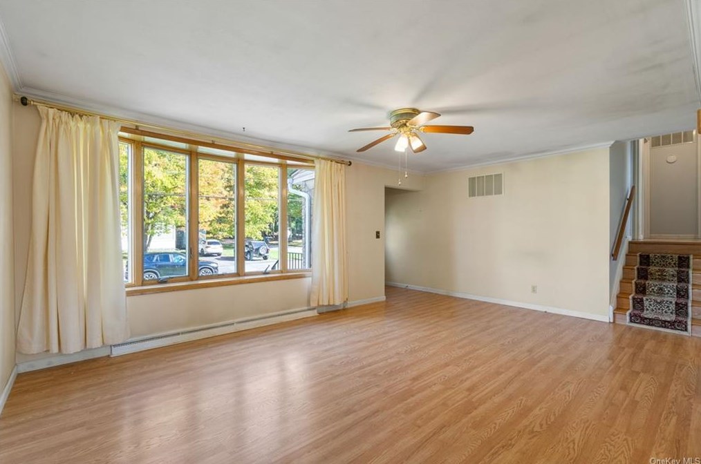 21 Alfred Pl, Walden NY  12586-1334 exterior