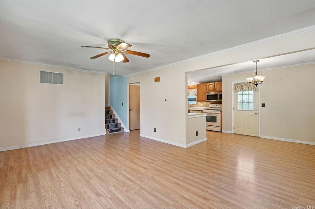 21 Alfred Pl, Walden NY  12586-1334 exterior