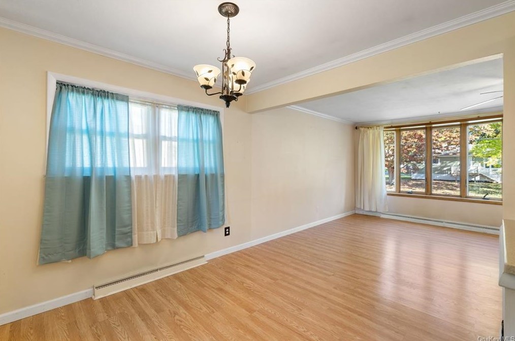 21 Alfred Pl, Walden NY  12586-1334 exterior