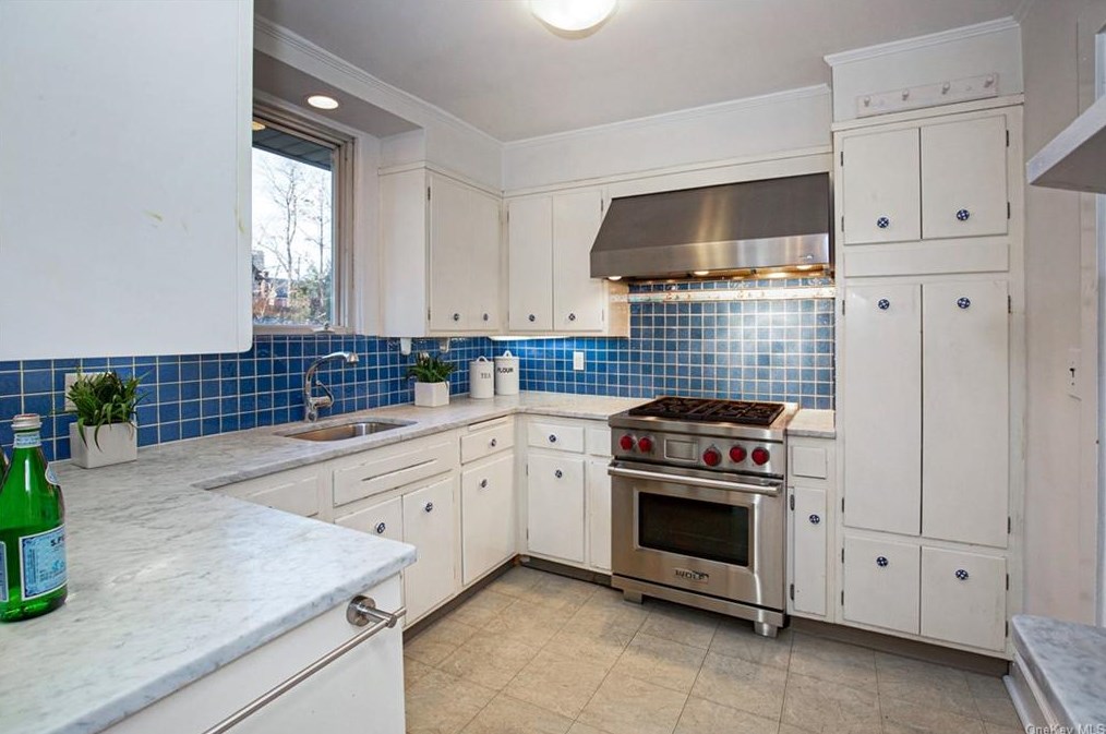 46 Concord Ave, Larchmont NY  10538-2928 exterior